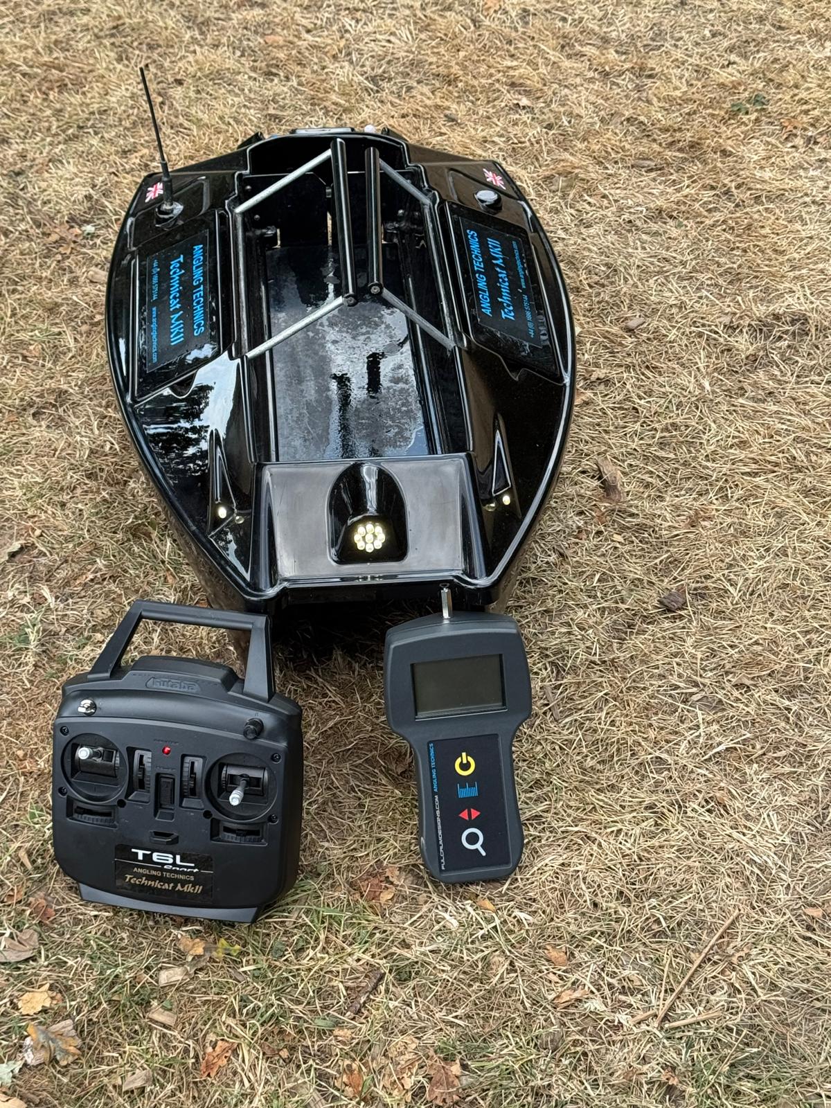 RECONDITIONED Technicat MK2 Bait with ECHO Boat & lithium