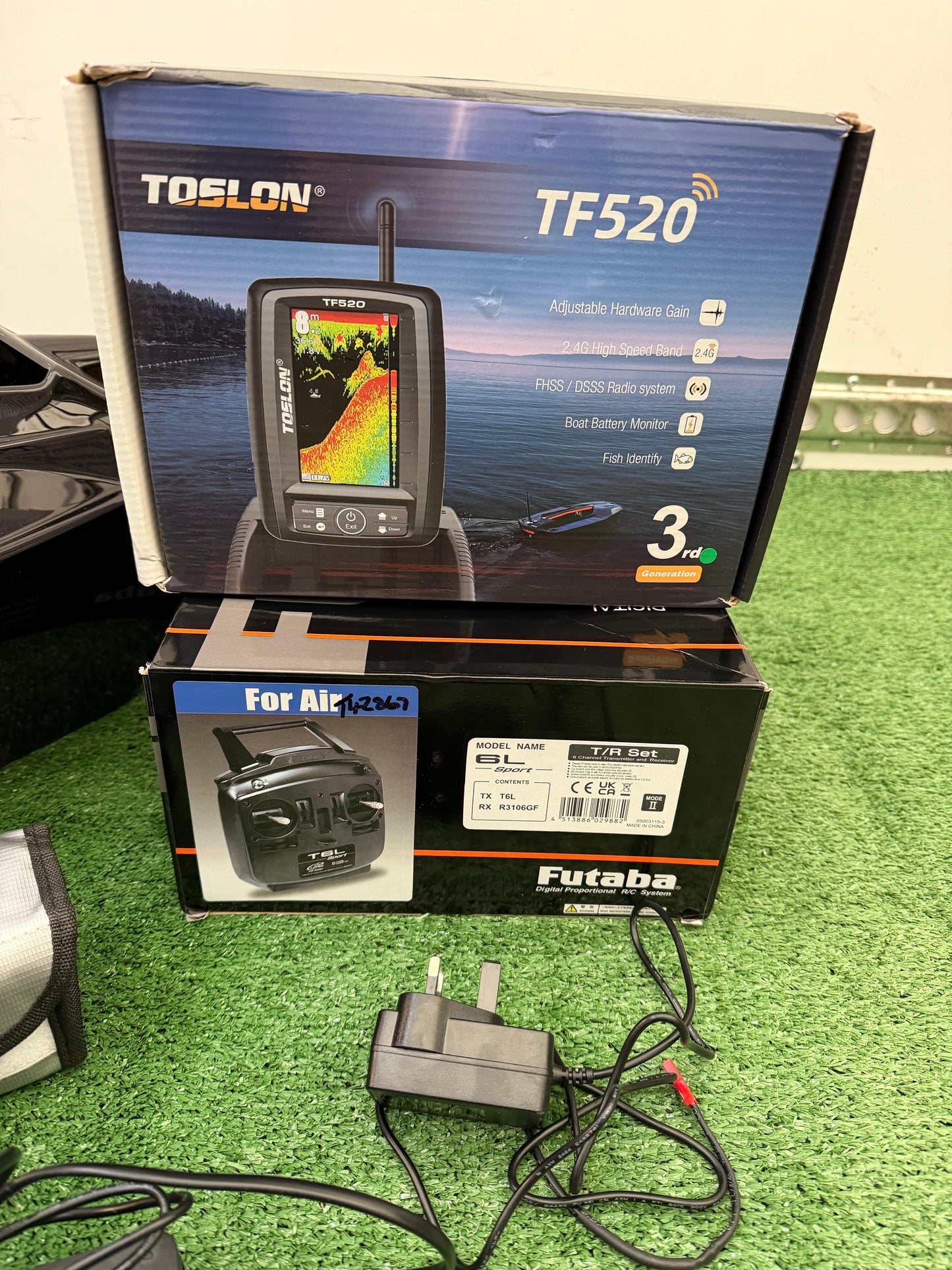 EX DEMO TECHNICAT MK2 with Toslon 520 Echo Sounder