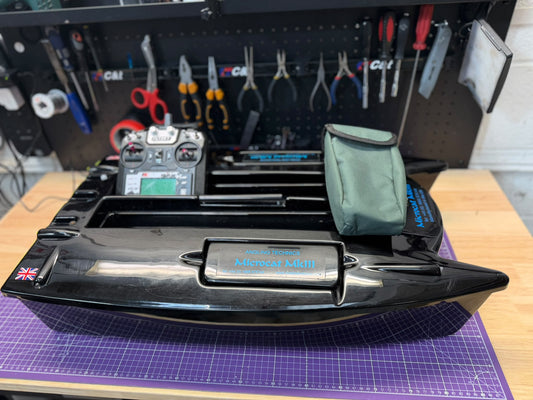 Microcat MK3 Bait Boat & Fulcrum Echo Sounder