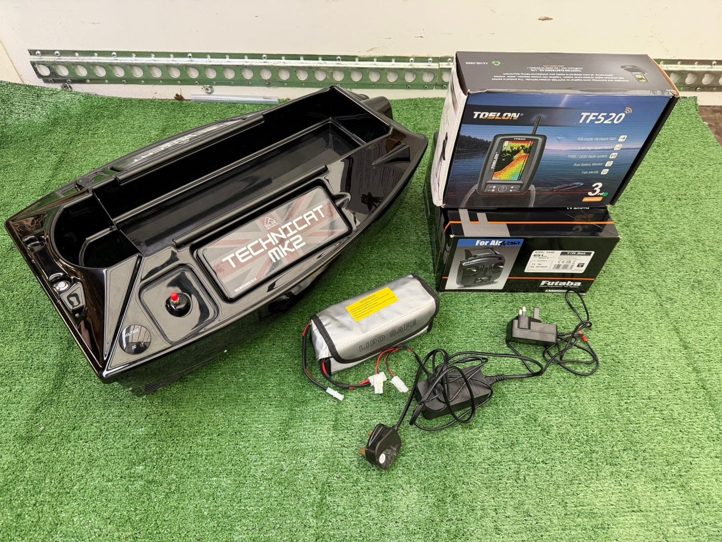 EX DEMO TECHNICAT MK2 with Toslon 520 Echo Sounder